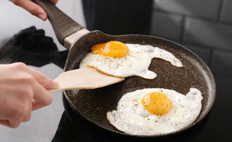 jajca na oko cvrtje skrivnost ena sestavina voda kulinarika recept hrana