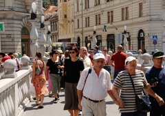 Slavni popotnik opozarja: žeparjev ne zanimajo več vaše denarnice, zdaj je glavna tarča ...