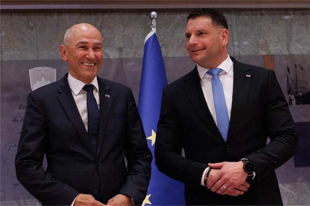 Ali Slovenci zaupamo vladi? Takšno je trenutno stanje, odgovor je jasen kot beli dan (foto: Profimedia)