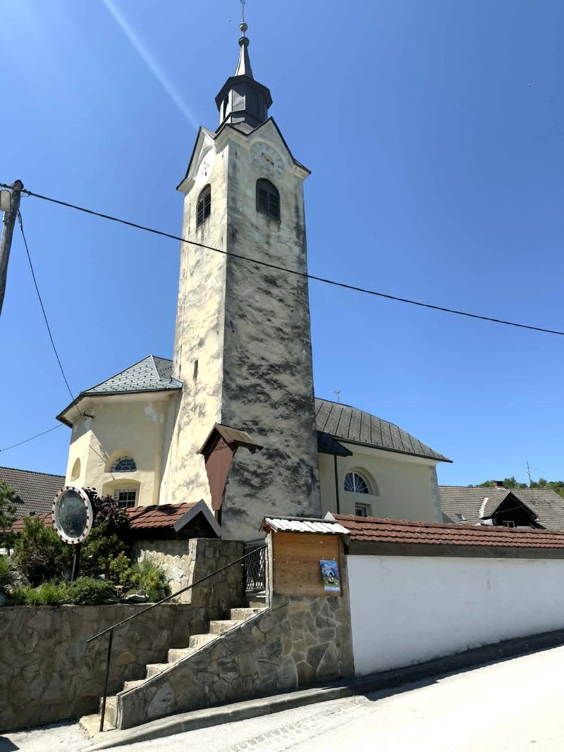 Otoce Gorenjska cerkev