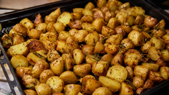 pecen krompir hrustljavo hrustljava skorjica recept trik preprosto kuhanje kuharija kuhinja pecica
