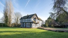 
                                                         David Gilmour hisa Woodley Essex