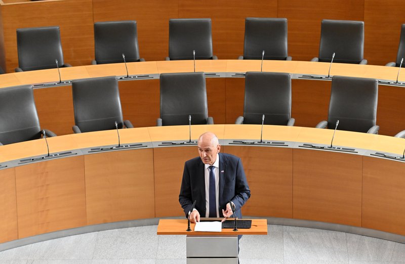 janez jansa politika parlament vlada drzavni zbor slovenija smer nova era novost ideje