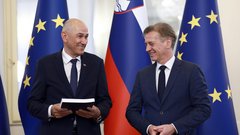 janez jansa robert golob vlada prevzem oblasti premier slovenija parlament besede izziv