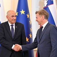 janez jansa robert golob vlada prevzem oblasti premier slovenija parlament besede izziv