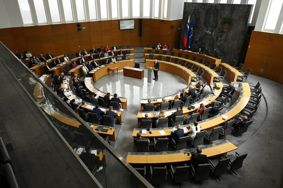 politika opozicija janez jansa parlament slovenija drzavni zbor poziv vladavina drzava