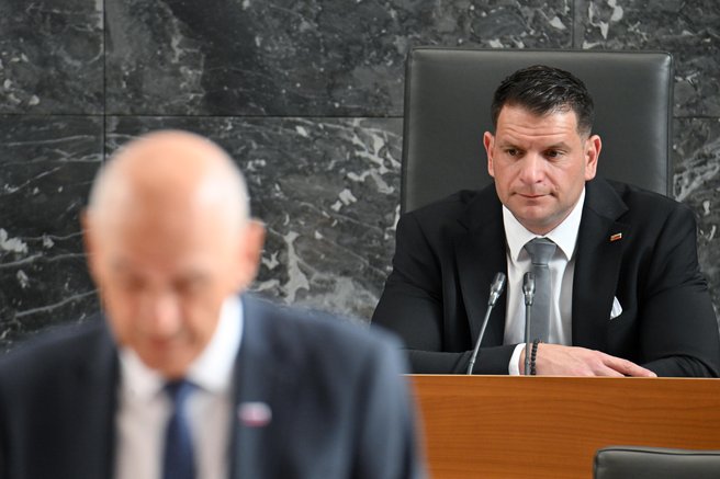 zoran stevanovic drzavni zbor pocestnice svoboda tozba opravicilo politika slovenija