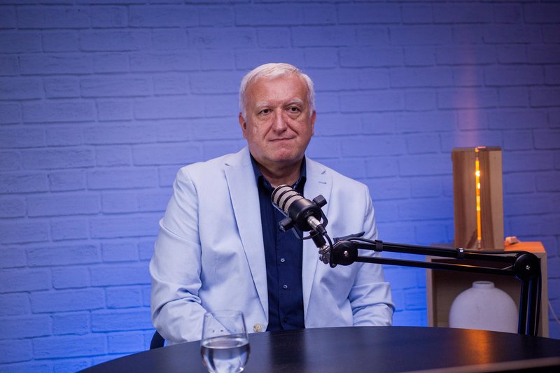 Janez Rakušček: "V tem poklicu te nikoli ne sme zapustiti radovednost!" (podkast)