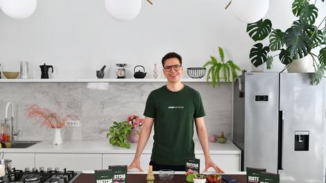 Barva, pena, trenutek: POP Matcha skozi Leica objektiv