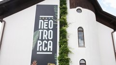 
                                                         Neotropica Postojna tropsko dozivetje