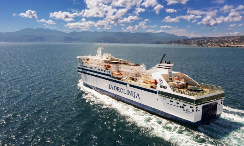 trajekt dalmacija hrvaska jadran jadransko morje dubrovnik bari italija turizem morje zabava izkusnja