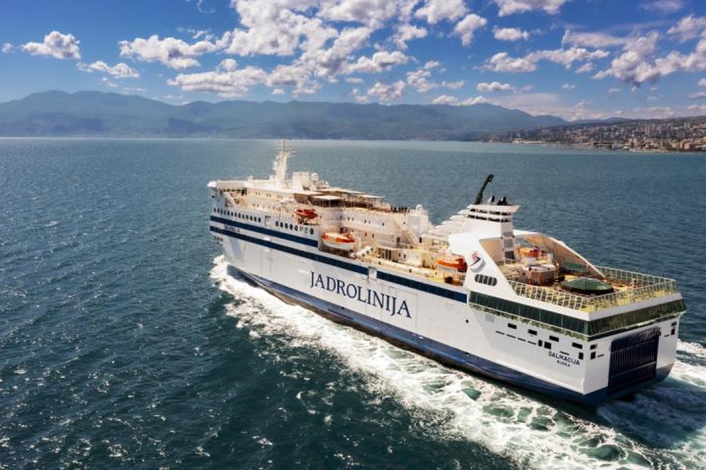 trajekt dalmacija hrvaska jadran jadransko morje dubrovnik bari italija turizem morje zabava izkusnja