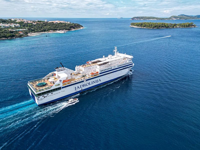 trajekt dalmacija hrvaska jadran jadransko morje dubrovnik bari italija turizem morje zabava izkusnja