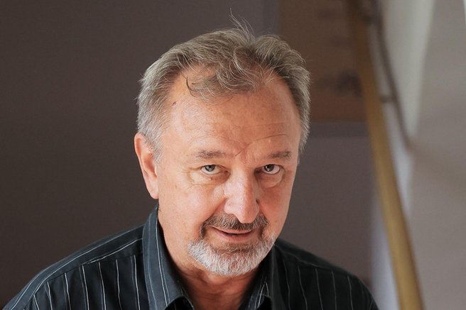 Prizor kot iz filma: osumljeni slovenski župan je kar iz pripora poslal svojo nepreklicno odstopno izjavo