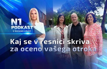 N1 podkast s Suzano Lovec: Kaj se v resnici skriva za oceno vašega otroka