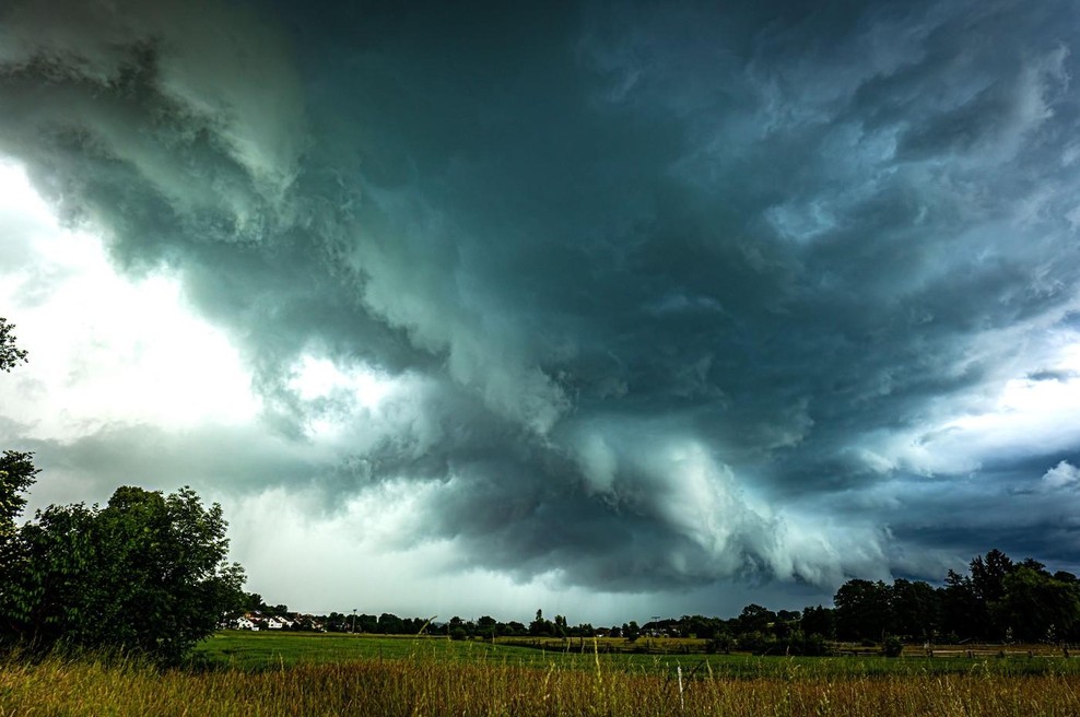Popoldne bo udaril nevihtni val, ponoči bo še huje! (foto: Profimedia)