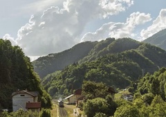 Ena največjih turističnih posebnosti Slovenije se vrača ta mesec — turisti komaj čakajo in že stojijo v vrsti!