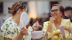 
                                                         (GALERIJA) Utrinki z nepozabne poletne zabave Metropolitan Happy Hour v Švicariji