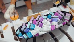 
                                                         (GALERIJA) Utrinki z nepozabne poletne zabave Metropolitan Happy Hour v Švicariji