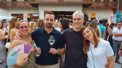 
                                                         (GALERIJA) Utrinki z nepozabne poletne zabave Metropolitan Happy Hour v Švicariji