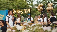 
                                                         (GALERIJA) Utrinki z nepozabne poletne zabave Metropolitan Happy Hour v Švicariji