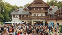 
                                                         (GALERIJA) Utrinki z nepozabne poletne zabave Metropolitan Happy Hour v Švicariji