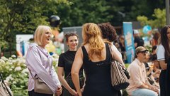 
                                                         (GALERIJA) Utrinki z nepozabne poletne zabave Metropolitan Happy Hour v Švicariji