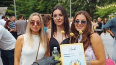 
                                                         (GALERIJA) Utrinki z nepozabne poletne zabave Metropolitan Happy Hour v Švicariji