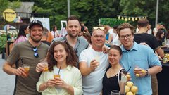 
                                                         (GALERIJA) Utrinki z nepozabne poletne zabave Metropolitan Happy Hour v Švicariji