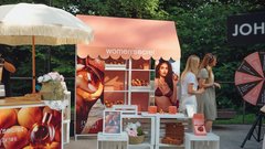 
                                                         (GALERIJA) Utrinki z nepozabne poletne zabave Metropolitan Happy Hour v Švicariji
