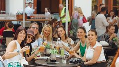 
                                                         (GALERIJA) Utrinki z nepozabne poletne zabave Metropolitan Happy Hour v Švicariji