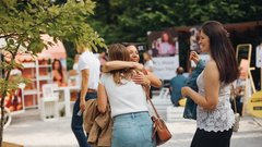 
                                                         (GALERIJA) Utrinki z nepozabne poletne zabave Metropolitan Happy Hour v Švicariji