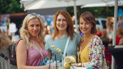 
                                                         (GALERIJA) Utrinki z nepozabne poletne zabave Metropolitan Happy Hour v Švicariji