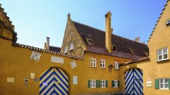 
                                                         Fuggerei socialna stanovanja Augsburg