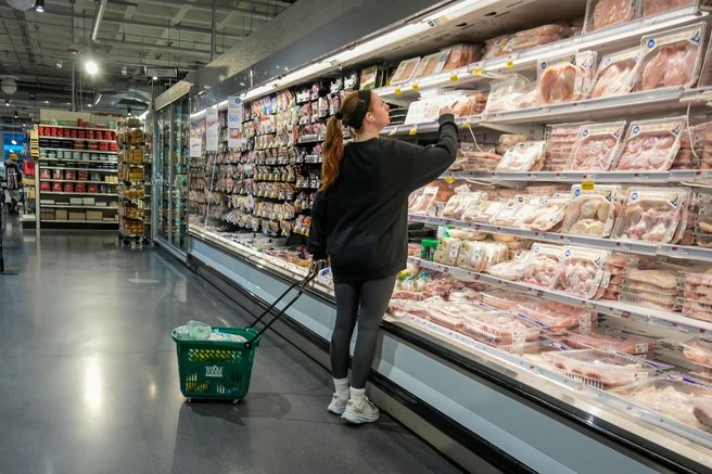 trgovina izdelki akcije nalepke kuponi ponudba izpoved razkritje zaposleni potrosnistvo