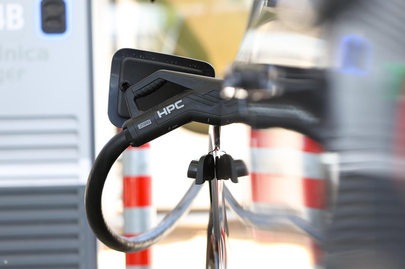 Avto Magazin X Petrol: kakšen električni avtomobil bi si v resnici želeli Slovenci?