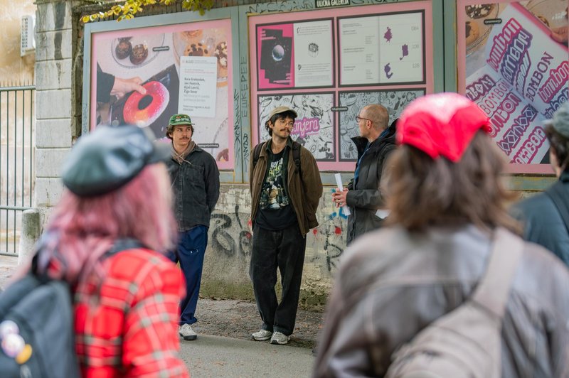 Najbolj obiskana galerija v Ljubljani je verjetno tista, v katero niste načrtovali vstopiti