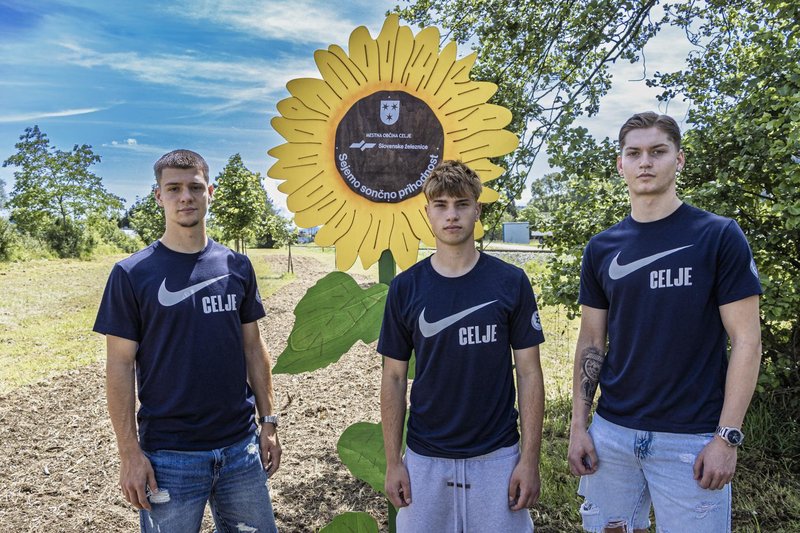 Slovenske železnice s projektom Sejemo sončno prihodnost povezujejo skupnosti in trajnostne vrednote