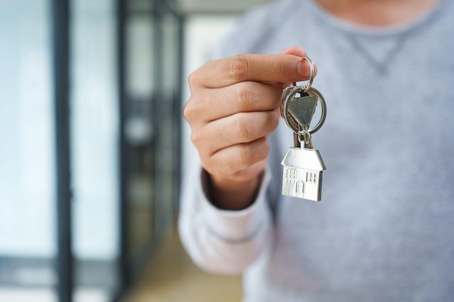 hisa kljuci stanovanje miza sreca denar vraze jugoslavija babice kljuc modrost