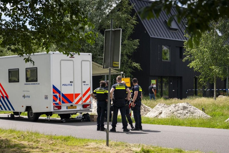 Družinska tragedija, ki je pretresla Evropo: 15-letnica hladnokrvno ubila starša, nato pa šokirala s to potezo