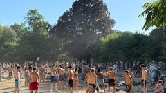 
                                                         Munchen Englischer Garten park
