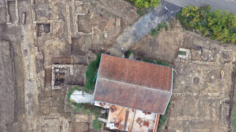 inrap arheologija francija rimljani imperij kovanci najdba zgodovina odkritje stoletja clovestvo galci kelti
