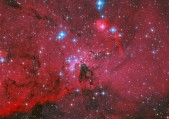 Nasin teleskop Hubble posnel prizor, ki je astrologe vrgel na zadnjo plat: osupljivo dogajanje na robu Galaksije