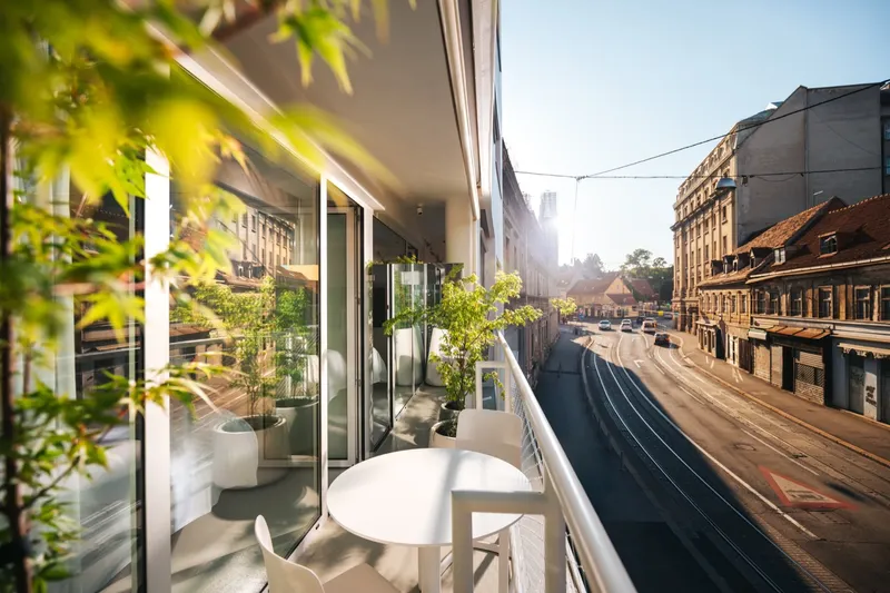 Urbani vikend odklop v Zagrebu, ki ga izpopolnjuje kombinacija vrhunskih kulinaričnih užitkov in zabave s čudovitim razgledom