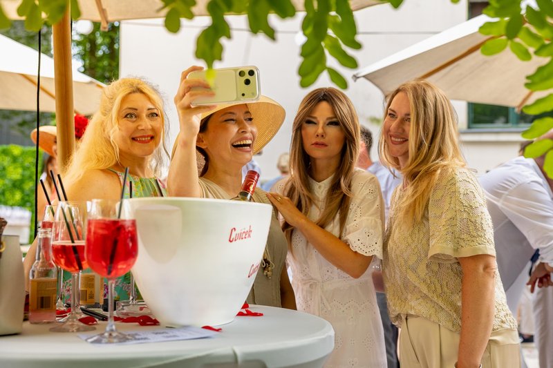 Cvicek Spritz Party Sandra Antic Melanija