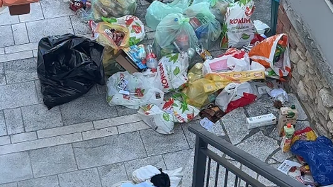 "Bilo je tako ogabno!" Zgrožena Hrvatica pokazala, v kakšnem stanju so turisti pustili družinsko hišo (VIDEO)