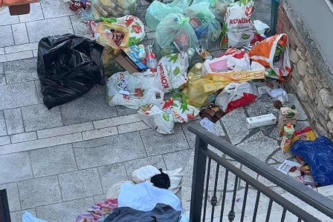 "Bilo je tako ogabno!" Zgrožena Hrvatica pokazala, v kakšnem stanju so turisti pustili družinsko hišo (VIDEO)