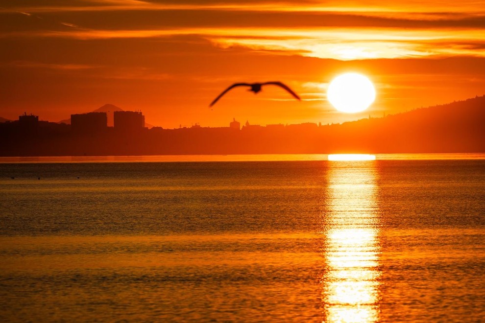 jadran jadransko morje temperature spremembe rekordi vrocina poletje hrvaska voda morje