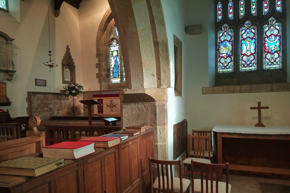 St Wilfrids Church Melling cerkev cudez denar resitev obnova tezave anglija britanija zlato odkritje