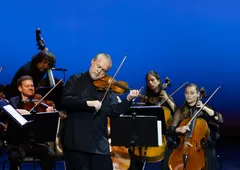Znani violinist Vadim Repin pred nastopom v Ljubljani: "Lepota izvajanja klasične glasbe je ustvariti dialog, pogovor!"